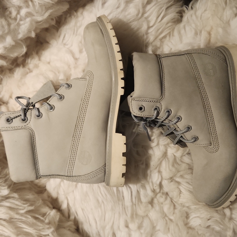 Timberland 6" Boots Womens (8) - Picture 6 of 14